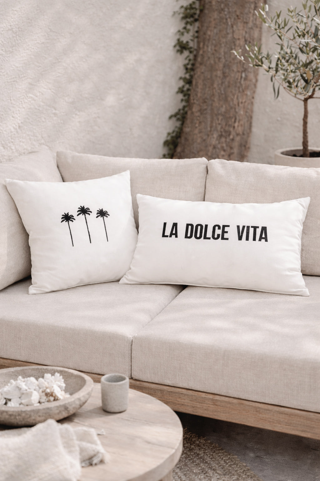 BUITEN KUSSEN - LA DOLCE VITA