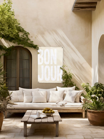 huisje van sanne tuinposter beige met witte tekst bonjour