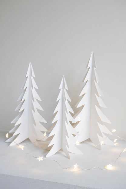 papieren paper cut kerstboompjes wit