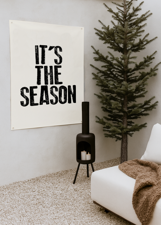 tuinposter poster beige met zwarte letters it's the season