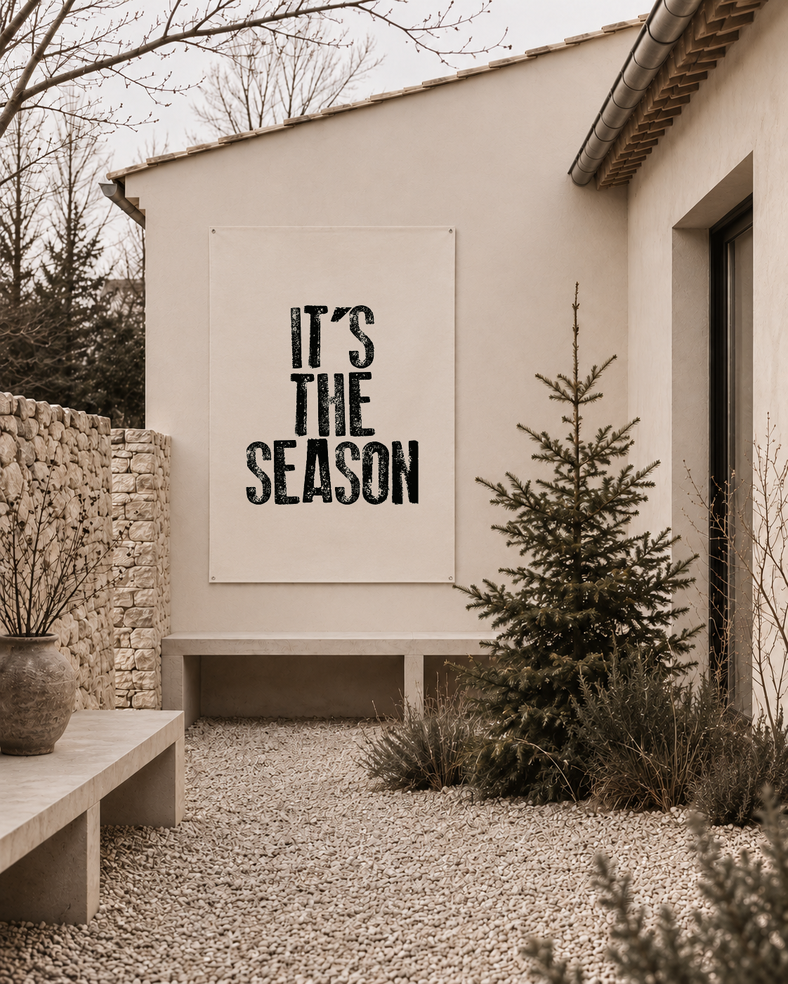 tuinposter poster beige met zwarte letters it's the season