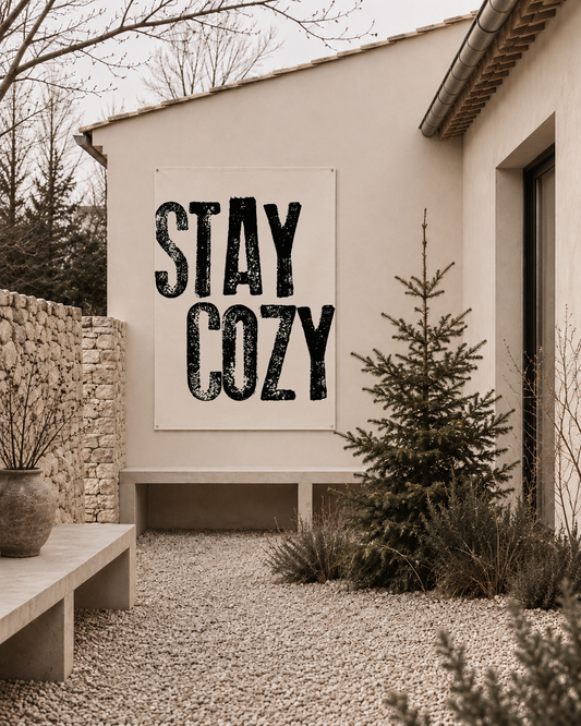 tuinposter poster beige met zwarte letters stay cozy